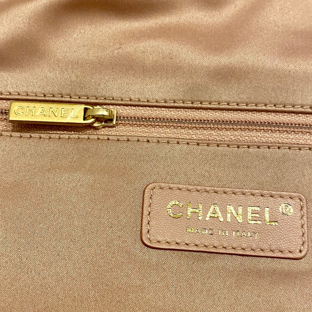 Chanel Handbag - Picture 10 of 12
